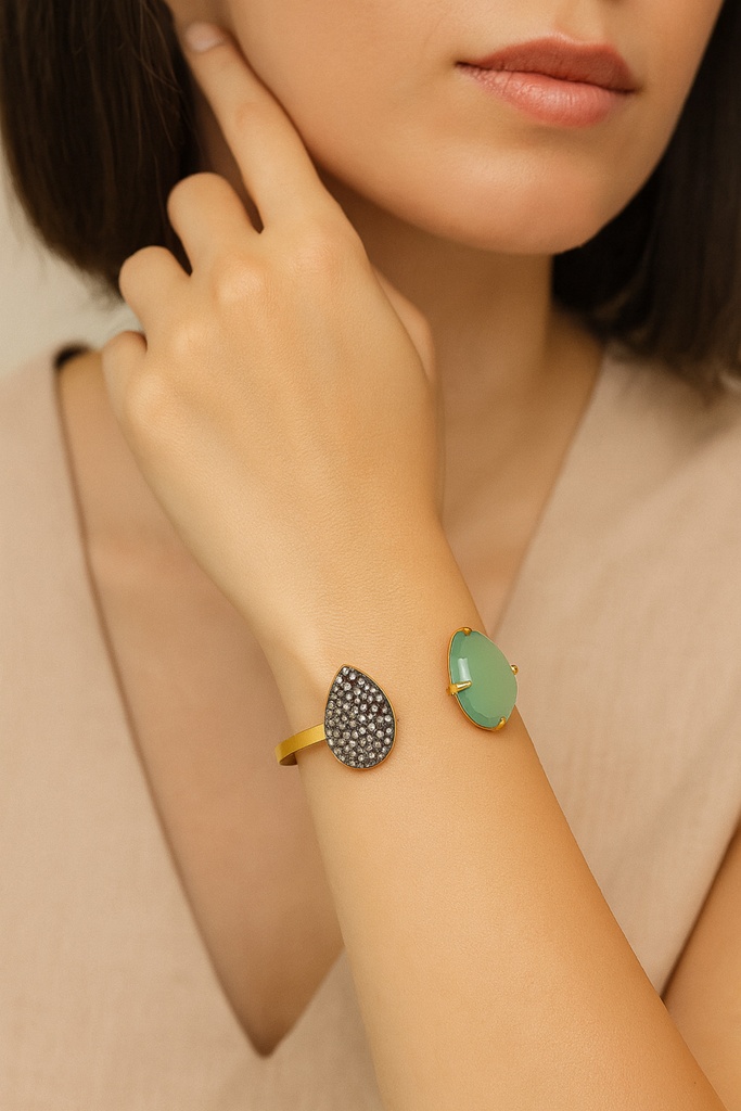 [TYC15BAD9D495B6226B8A4A00] Perla Gold Plated Cuff